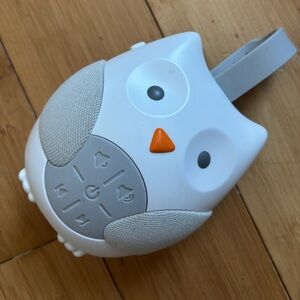 Skip hop portable baby sound machine. Owl. Wicked fast shipping.